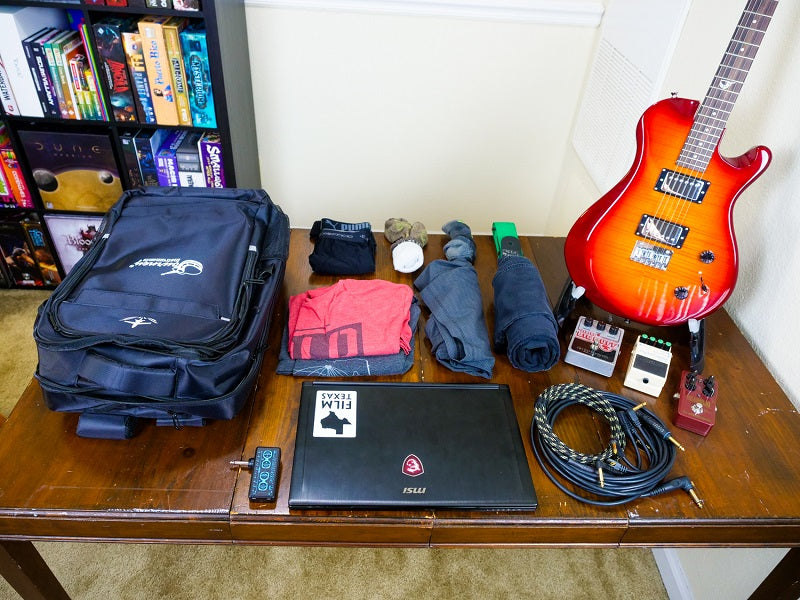 Overhead Electric Black Travel Guitar – OE990BK